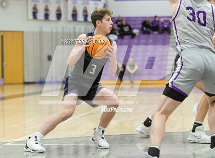 Thumbnail 2 in Syracuse vs. Riverton (Riverton Holiday Tournament) photogallery.