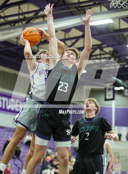 Thumbnail 2 in Syracuse vs. Riverton (Riverton Holiday Tournament) photogallery.
