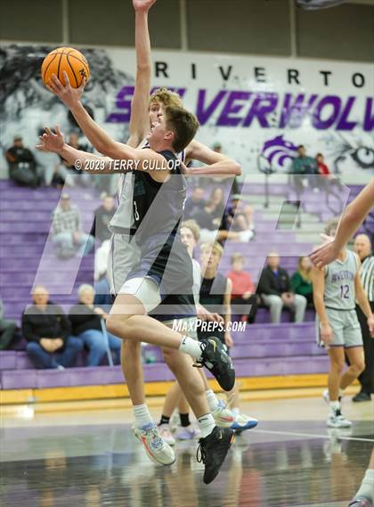 Thumbnail 2 in Syracuse vs. Riverton (Riverton Holiday Tournament) photogallery.