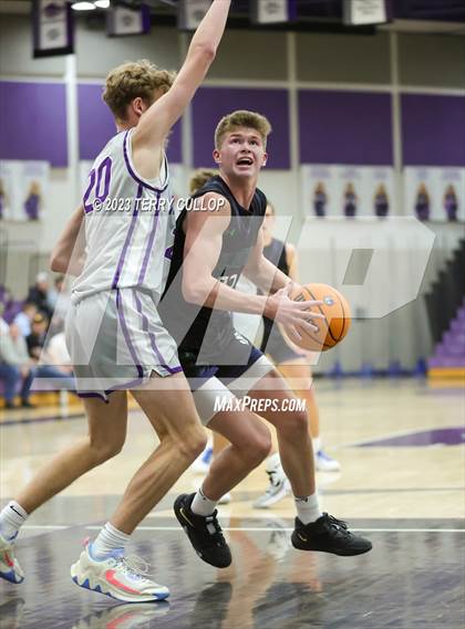 Thumbnail 3 in Syracuse vs. Riverton (Riverton Holiday Tournament) photogallery.