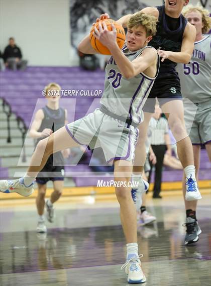 Thumbnail 3 in Syracuse vs. Riverton (Riverton Holiday Tournament) photogallery.