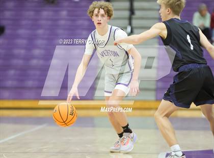 Thumbnail 3 in Syracuse vs. Riverton (Riverton Holiday Tournament) photogallery.