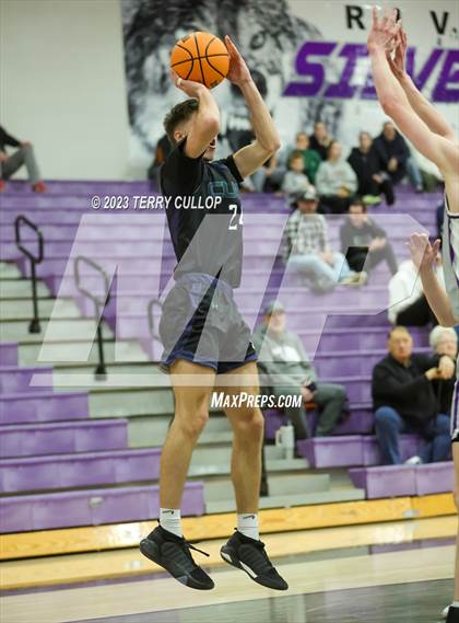Thumbnail 3 in Syracuse vs. Riverton (Riverton Holiday Tournament) photogallery.