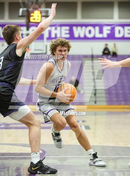 Thumbnail 2 in Syracuse vs. Riverton (Riverton Holiday Tournament) photogallery.