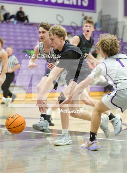 Thumbnail 2 in Syracuse vs. Riverton (Riverton Holiday Tournament) photogallery.