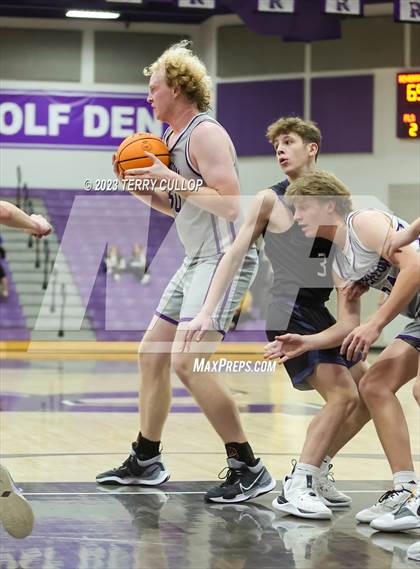 Thumbnail 2 in Syracuse vs. Riverton (Riverton Holiday Tournament) photogallery.