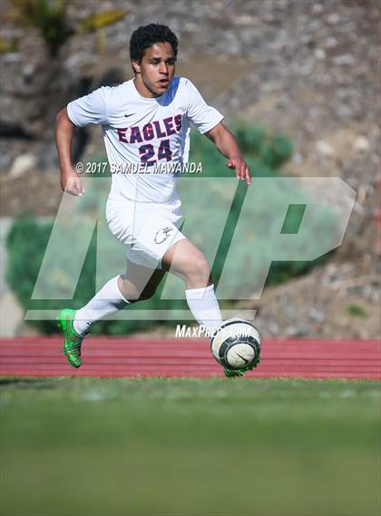 Thumbnail 3 in Brentwood School vs Sierra Canyon photogallery.