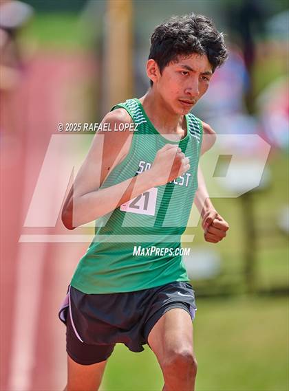 Thumbnail 1 in Northland Christian Relays (800M) photogallery.