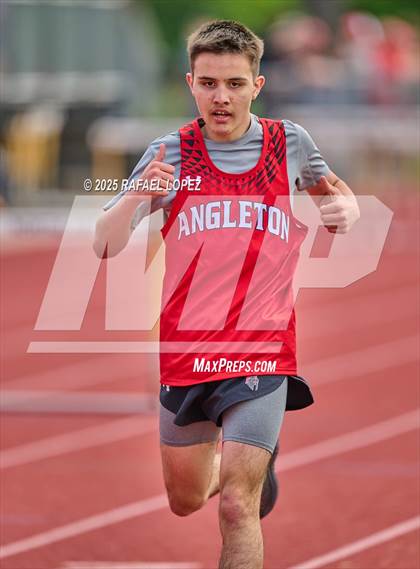 Thumbnail 1 in Northland Christian Relays (800M) photogallery.