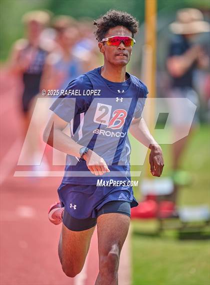Thumbnail 1 in Northland Christian Relays (800M) photogallery.