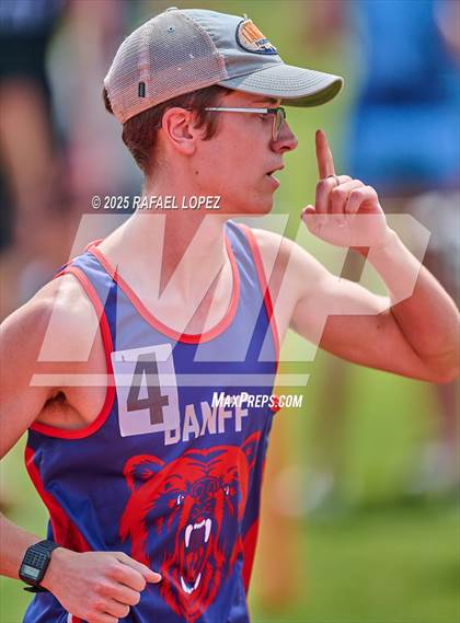 Thumbnail 1 in Northland Christian Relays (800M) photogallery.