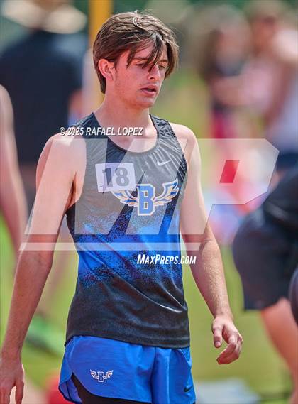 Thumbnail 2 in Northland Christian Relays (800M) photogallery.