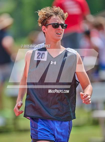 Thumbnail 2 in Northland Christian Relays (800M) photogallery.