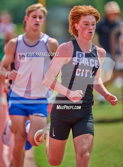 Thumbnail 2 in Northland Christian Relays (800M) photogallery.