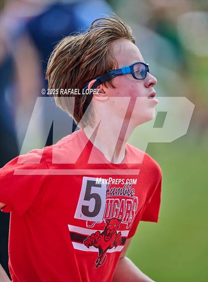 Thumbnail 1 in Northland Christian Relays (800M) photogallery.