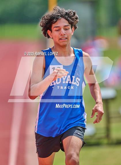 Thumbnail 1 in Northland Christian Relays (800M) photogallery.