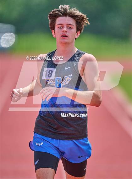 Thumbnail 1 in Northland Christian Relays (800M) photogallery.