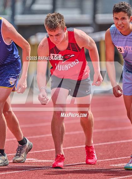 Thumbnail 3 in Northland Christian Relays (800M) photogallery.