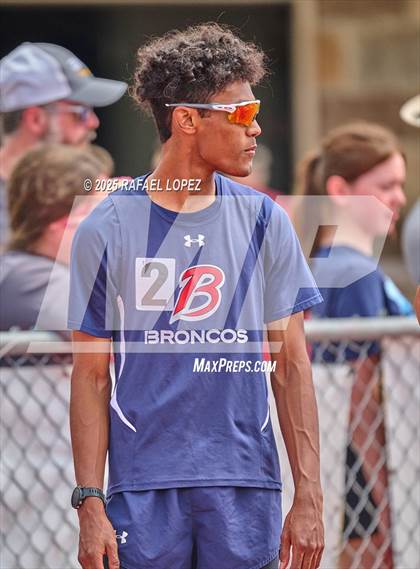 Thumbnail 2 in Northland Christian Relays (800M) photogallery.