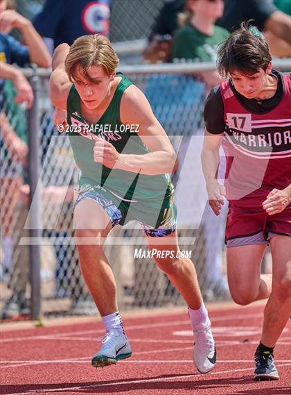 Thumbnail 2 in Northland Christian Relays (800M) photogallery.