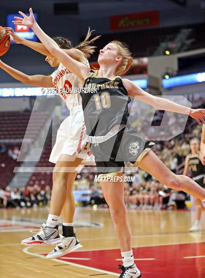 Thumbnail 3 in Neshannock @ Southern Columbia Area (PIAA 2A Championship) photogallery.