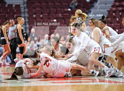 Thumbnail 3 in Neshannock @ Southern Columbia Area (PIAA 2A Championship) photogallery.