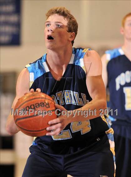 Thumbnail 2 in Foothill vs. Dorsey (MaxPreps Holiday Classic) photogallery.