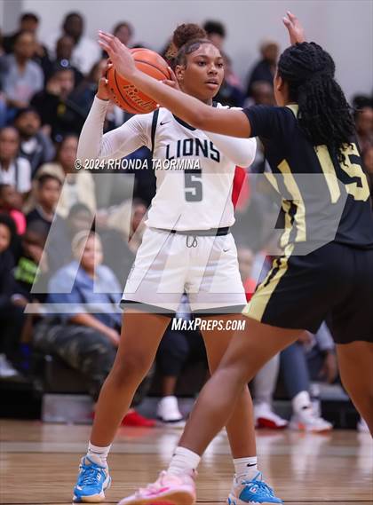Thumbnail 1 in Randle vs. Foster (UIL 5A Region 3 Quarterfinal) photogallery.