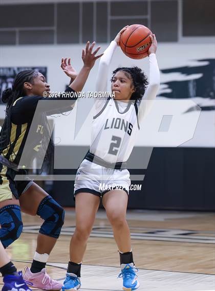 Thumbnail 2 in Randle vs. Foster (UIL 5A Region 3 Quarterfinal) photogallery.