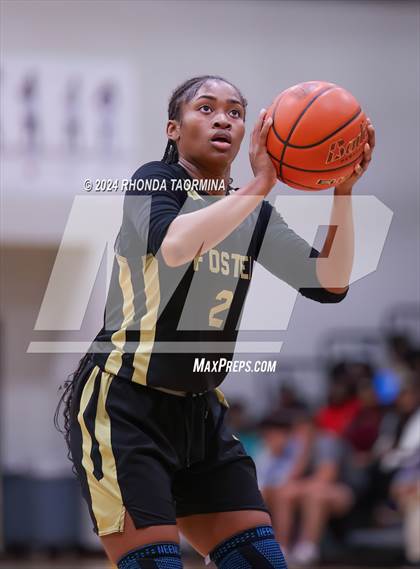 Thumbnail 3 in Randle vs. Foster (UIL 5A Region 3 Quarterfinal) photogallery.