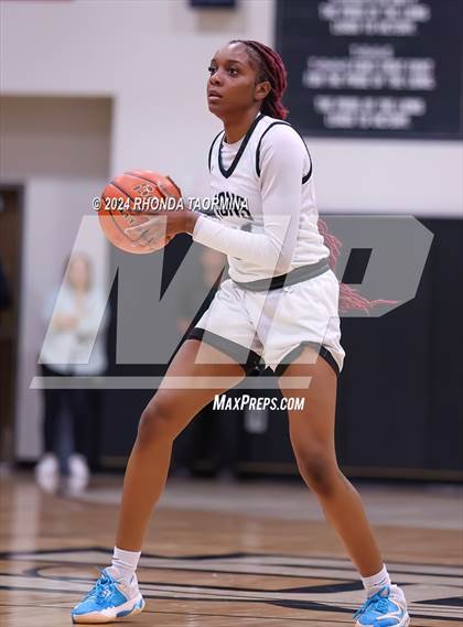 Thumbnail 2 in Randle vs. Foster (UIL 5A Region 3 Quarterfinal) photogallery.