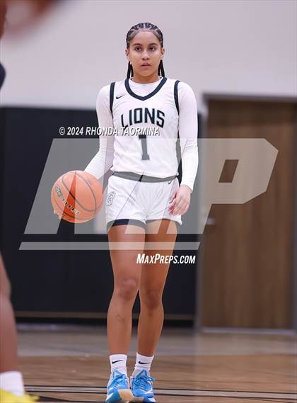 Thumbnail 2 in Randle vs. Foster (UIL 5A Region 3 Quarterfinal) photogallery.