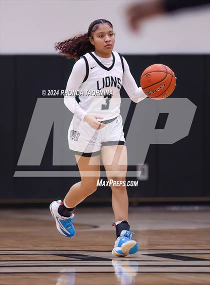 Thumbnail 3 in Randle vs. Foster (UIL 5A Region 3 Quarterfinal) photogallery.