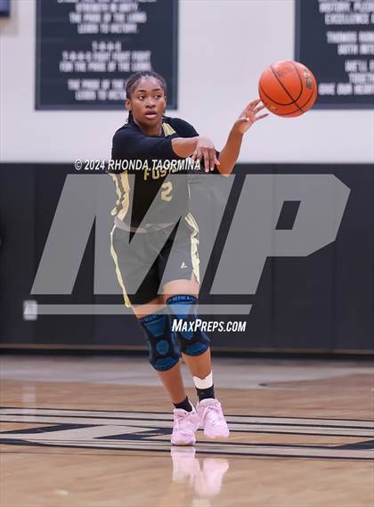 Thumbnail 3 in Randle vs. Foster (UIL 5A Region 3 Quarterfinal) photogallery.