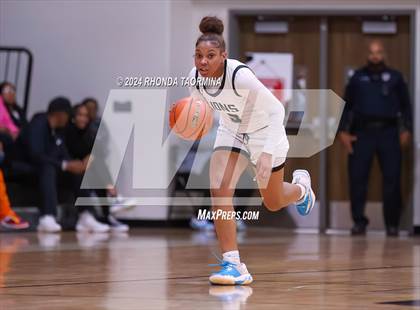 Thumbnail 2 in Randle vs. Foster (UIL 5A Region 3 Quarterfinal) photogallery.