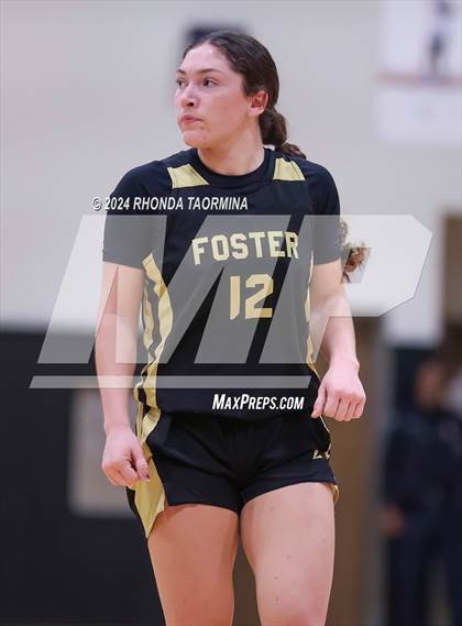 Thumbnail 2 in Randle vs. Foster (UIL 5A Region 3 Quarterfinal) photogallery.