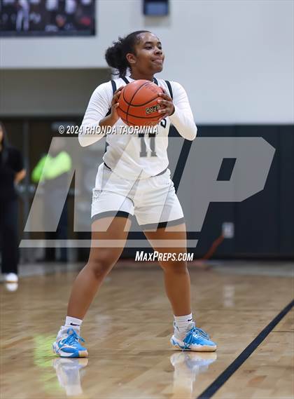 Thumbnail 1 in Randle vs. Foster (UIL 5A Region 3 Quarterfinal) photogallery.