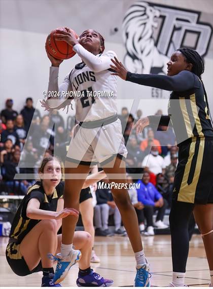 Thumbnail 2 in Randle vs. Foster (UIL 5A Region 3 Quarterfinal) photogallery.
