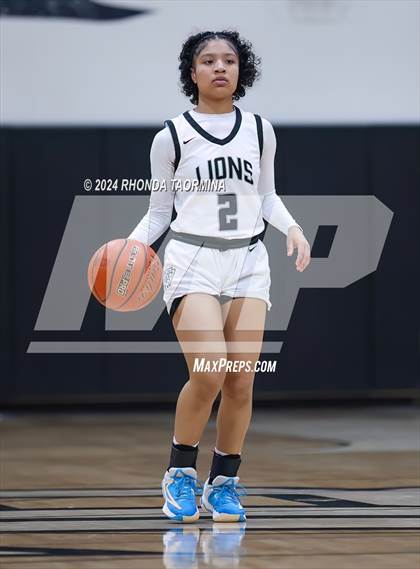 Thumbnail 3 in Randle vs. Foster (UIL 5A Region 3 Quarterfinal) photogallery.