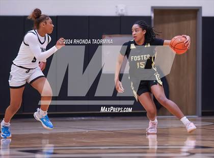 Thumbnail 3 in Randle vs. Foster (UIL 5A Region 3 Quarterfinal) photogallery.