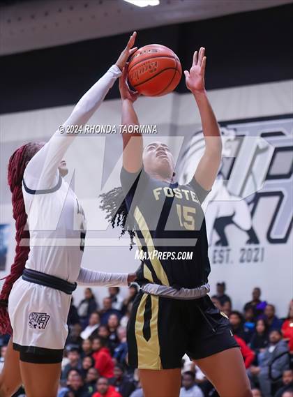 Thumbnail 3 in Randle vs. Foster (UIL 5A Region 3 Quarterfinal) photogallery.