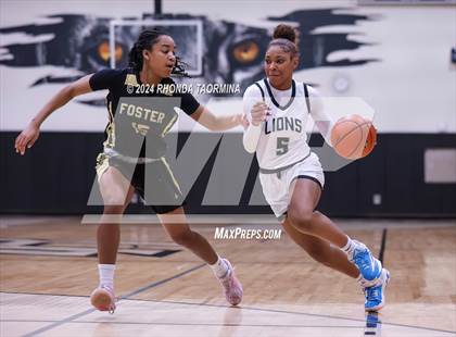 Thumbnail 2 in Randle vs. Foster (UIL 5A Region 3 Quarterfinal) photogallery.