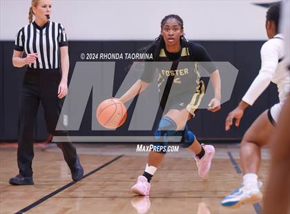 Thumbnail 2 in Randle vs. Foster (UIL 5A Region 3 Quarterfinal) photogallery.