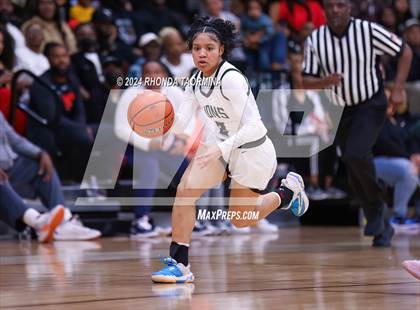 Thumbnail 2 in Randle vs. Foster (UIL 5A Region 3 Quarterfinal) photogallery.