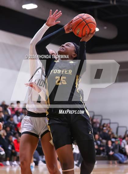 Thumbnail 3 in Randle vs. Foster (UIL 5A Region 3 Quarterfinal) photogallery.
