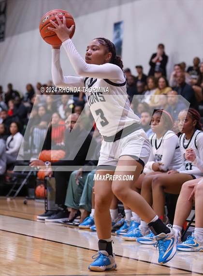 Thumbnail 3 in Randle vs. Foster (UIL 5A Region 3 Quarterfinal) photogallery.