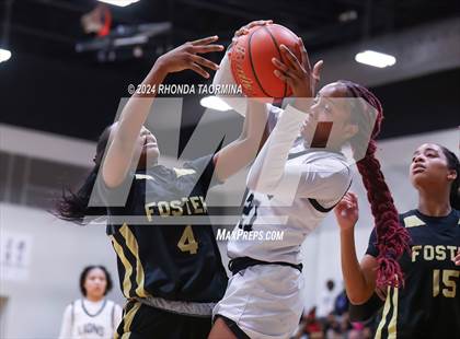 Thumbnail 3 in Randle vs. Foster (UIL 5A Region 3 Quarterfinal) photogallery.