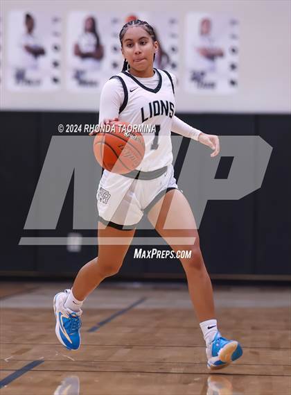 Thumbnail 3 in Randle vs. Foster (UIL 5A Region 3 Quarterfinal) photogallery.