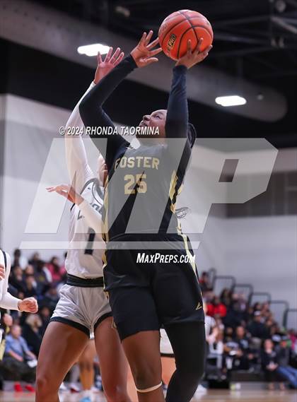 Thumbnail 1 in Randle vs. Foster (UIL 5A Region 3 Quarterfinal) photogallery.