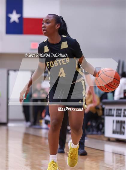 Thumbnail 2 in Randle vs. Foster (UIL 5A Region 3 Quarterfinal) photogallery.